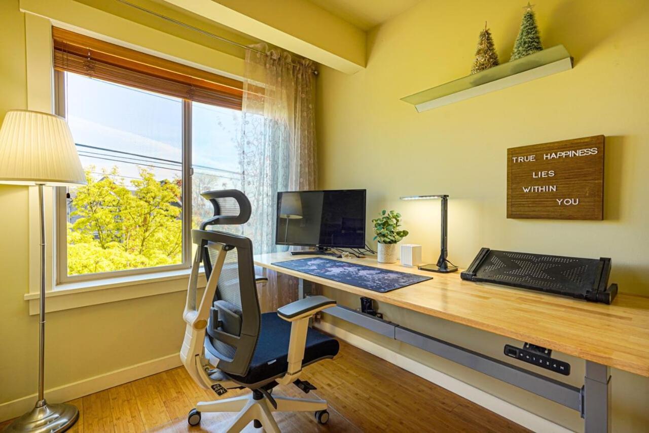 Stylish North Seattle Townhouse- Dual Master Suites Extérieur photo