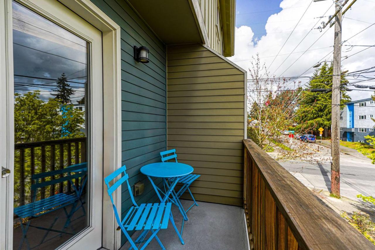 Stylish North Seattle Townhouse- Dual Master Suites Extérieur photo