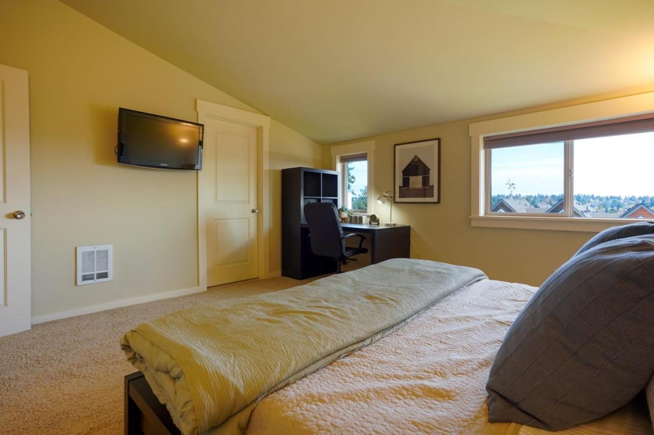 Stylish North Seattle Townhouse- Dual Master Suites Extérieur photo